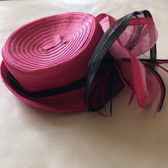 Hat - Picture 2 of 4